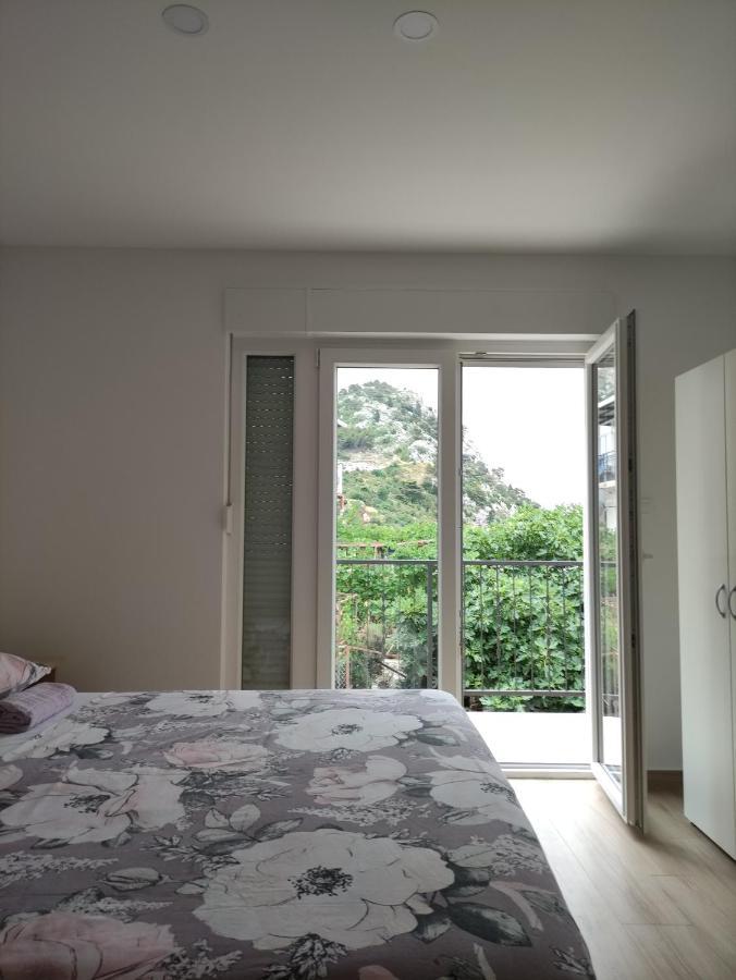 Appartement Rake à Omiš Extérieur photo